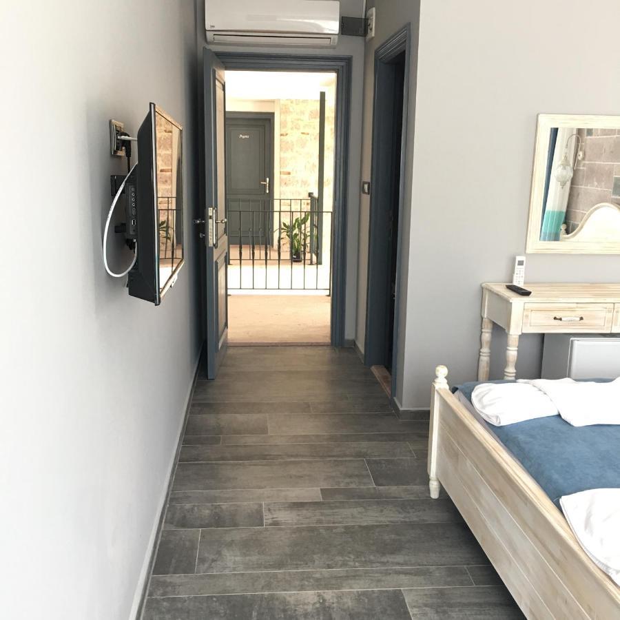 Cunda Mira Butik Otel ไอวาลิค ภายนอก รูปภาพ
